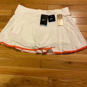 Brand new NIKE tennis skirt